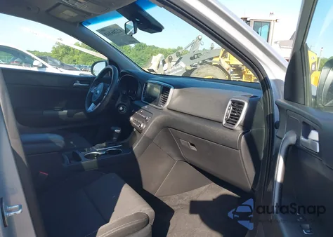 2020 Kia Sportage Lx z USA, uszkodzony, nr VIN KNDPM3AC8L7720722